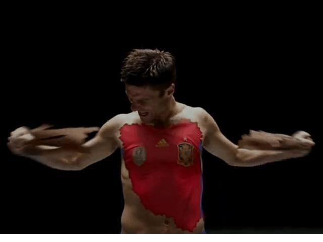Nace de Dentro, “It is Born Within.” The Spanish symbol and colours “under the skin” of the Basque player Xabi Alonso.
